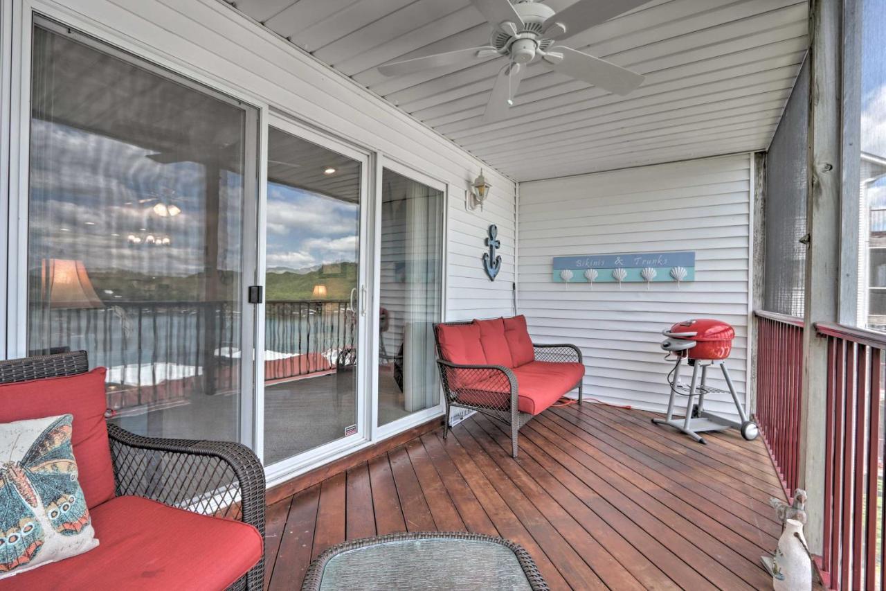 The Lake Escape With Balcony And Pool Access! Camdenton Exteriör bild